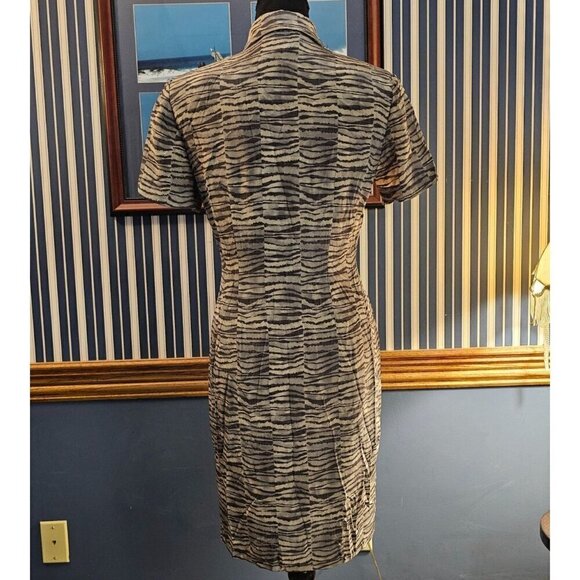 Papell Petites Gray Striped Animal Print Short Sleeve 100% Silk Dress, Size 2P - Picture 3 of 5